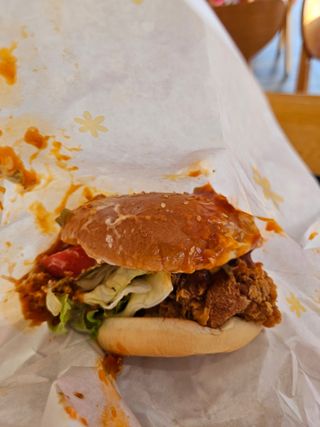 /u/2qs3v66lj5ajat6Y0uj4CxAckBB2/images/1775384945289_d4cd00fd-1ab7-4d66-83c6-50726babe660.jpg