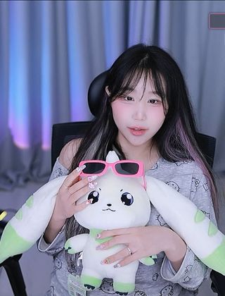 /u/2yC5H7ey5oXYbd64LRSxHXaNcB23/images/1778003268381_d1d599f2-870d-45d1-aa94-6e31fa49f72e.jpg
