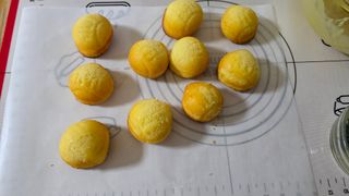 마들렌 만들면 표면이 깔끔하게 안나오네
