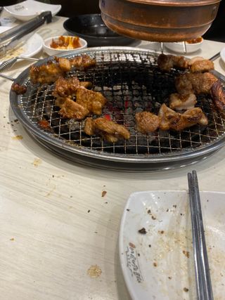 고기 처 먹은거