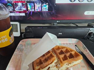 커피랑 와플 먹으면서 매트릭스 칠 준비