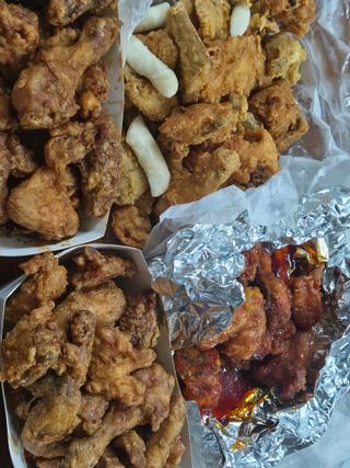 치킨이랑 ??했습니다
