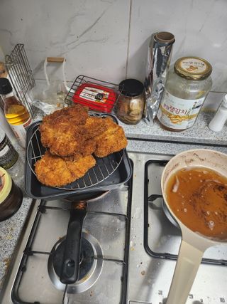 /u/ZV8FFV8exMe8lS42zLM1Ie3XWDT2/images/1775268174877_1b980465-e4e4-4987-9aa0-95ade0788da8.jpg