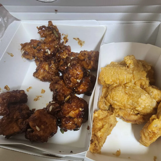 치킨먹으면서 모엥이 그리는중