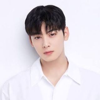 이중에서 누가 가장 주인장이랑 닮음?