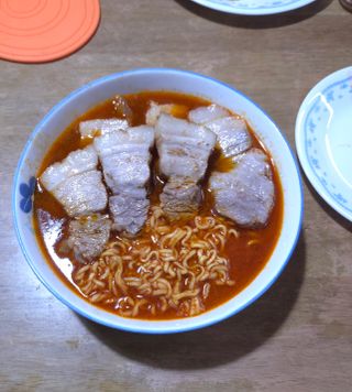 라면수육